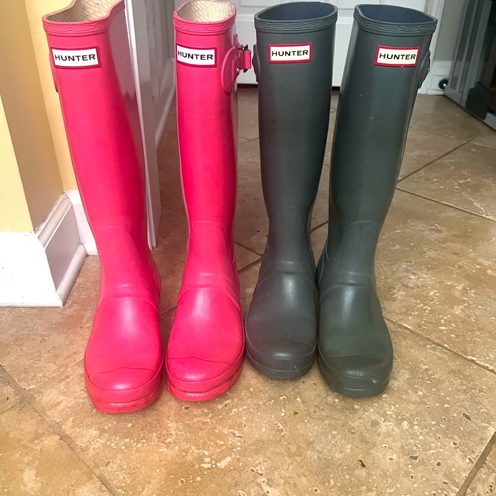 Size 7 Hunter Rain boots with socks, rarely used, 50 for each or 80 for both